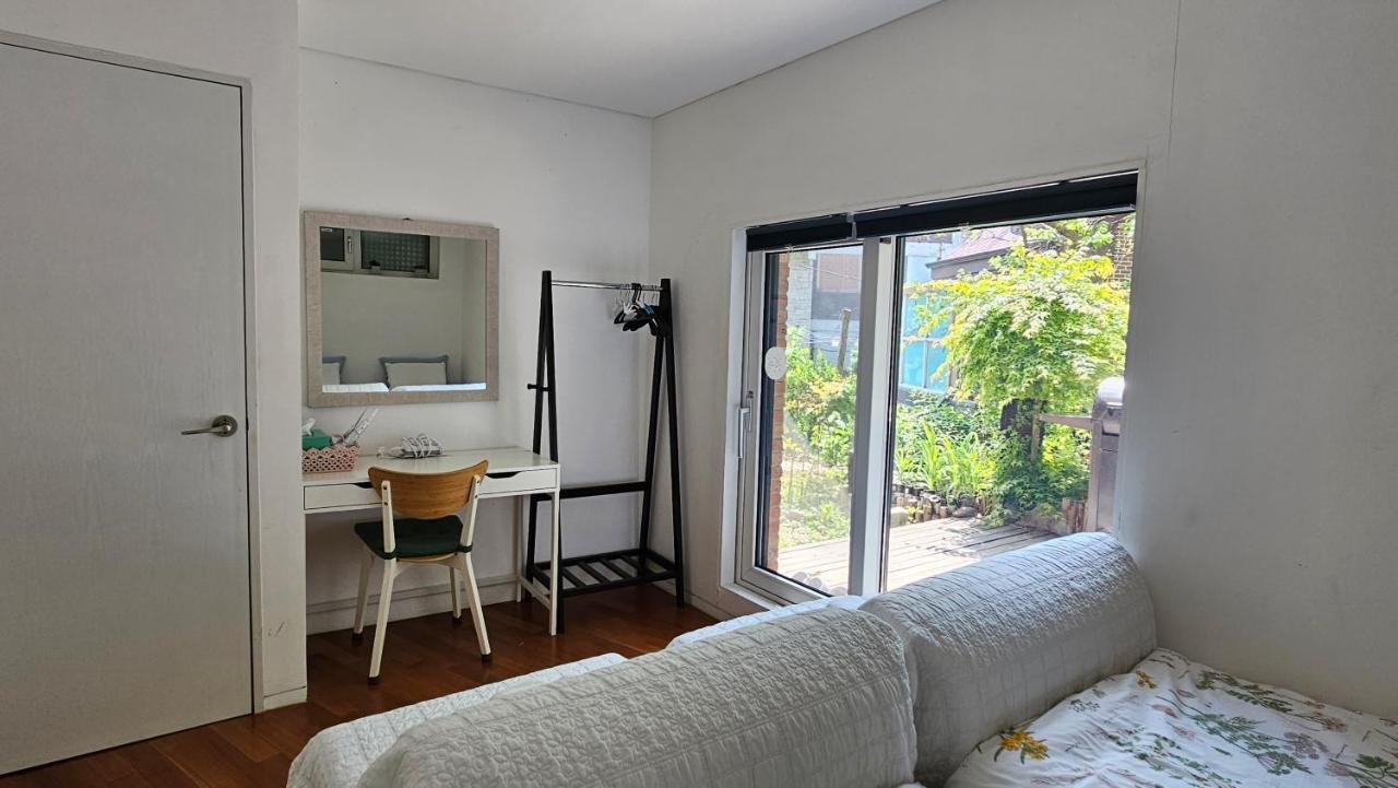 Guesthouse The Kims Seoul Exterior photo