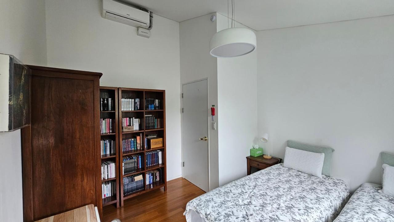Guesthouse The Kims Seoul Exterior photo