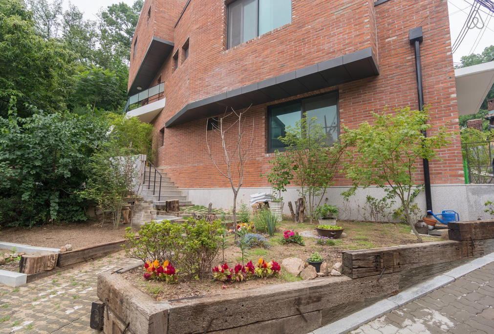 Guesthouse The Kims Seoul Exterior photo